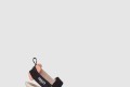 [FENDI-펜디]자수 힐 패치 펌프스 8J8143